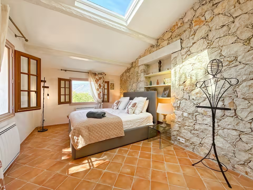 Maison provençale avec jardin — location prestige Dracénie Pays de Fayence