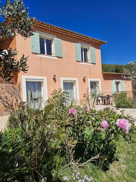 Villa provençale gérée par conciergerie dans le Var